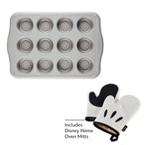 Muffin Pan and Oven Mitts Set